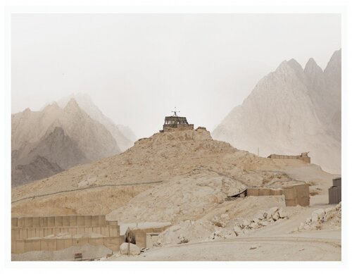 Зыбкая архитектура войны: базы, посты, смотровые вышки Афганистана. Фото Донована Вайли